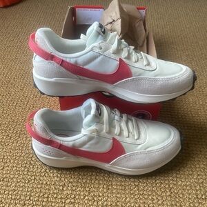 Nike Waffle Debut Women's Shoes (DH9523-108, Sail/Black/Aster Pink) NWT